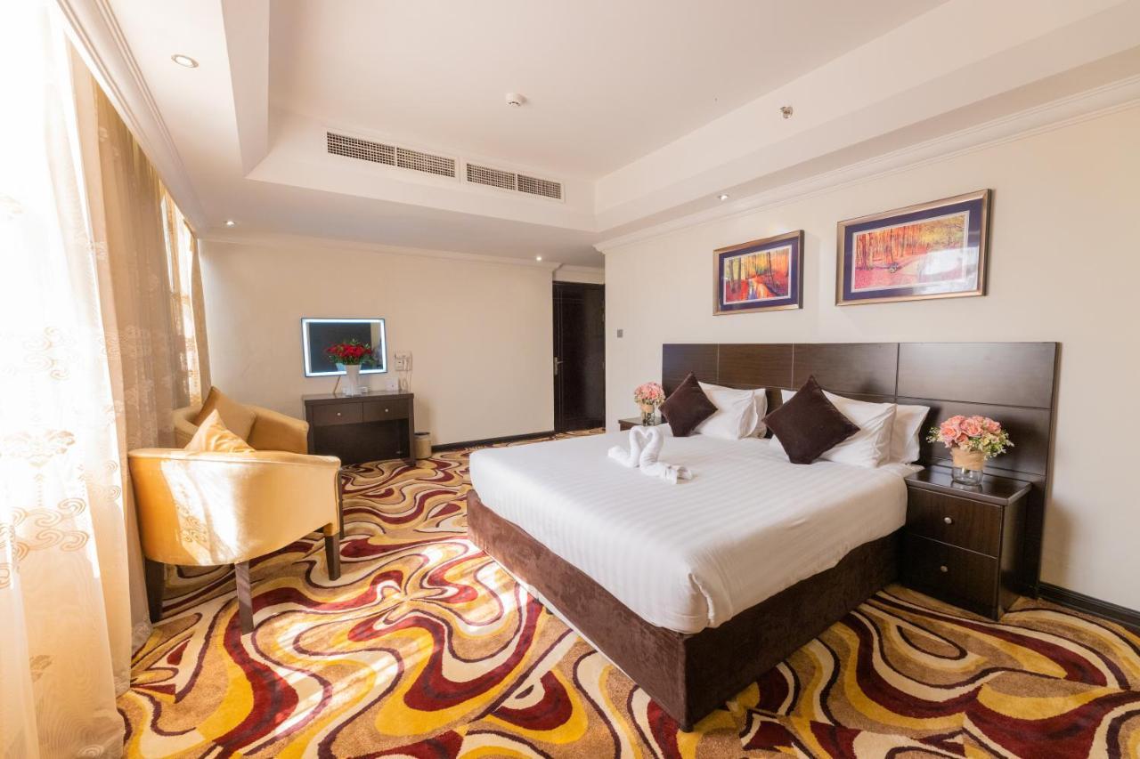Ewan Ajman Suites Hotel Kültér fotó