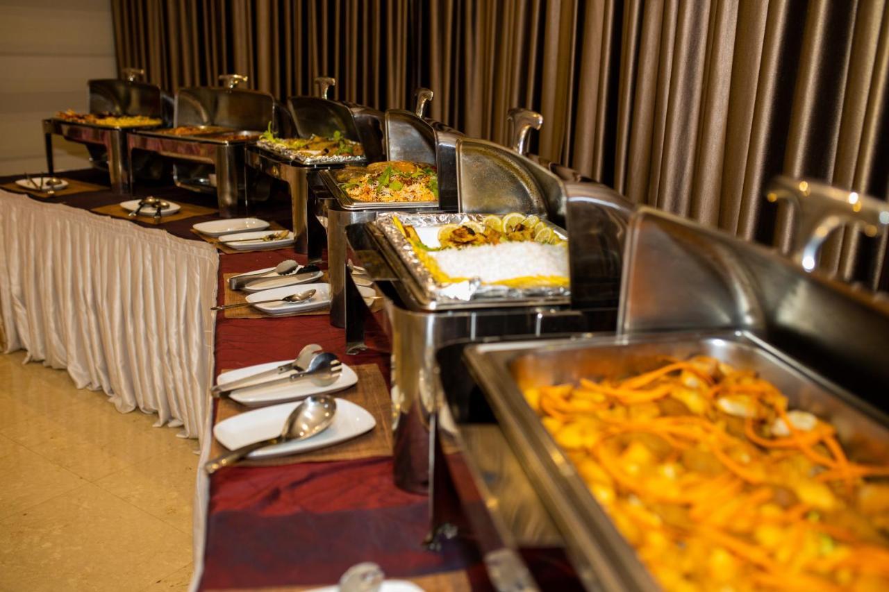 Ewan Ajman Suites Hotel Kültér fotó