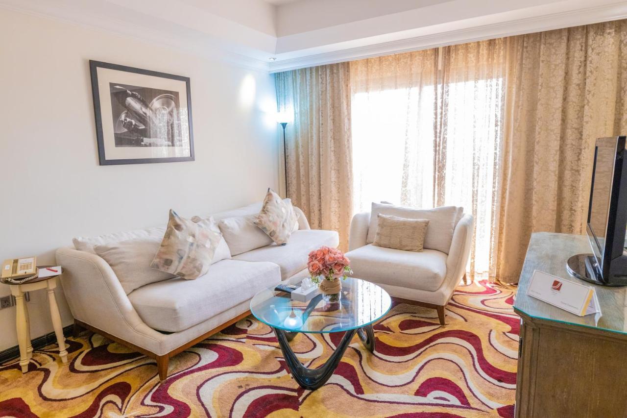 Ewan Ajman Suites Hotel Kültér fotó