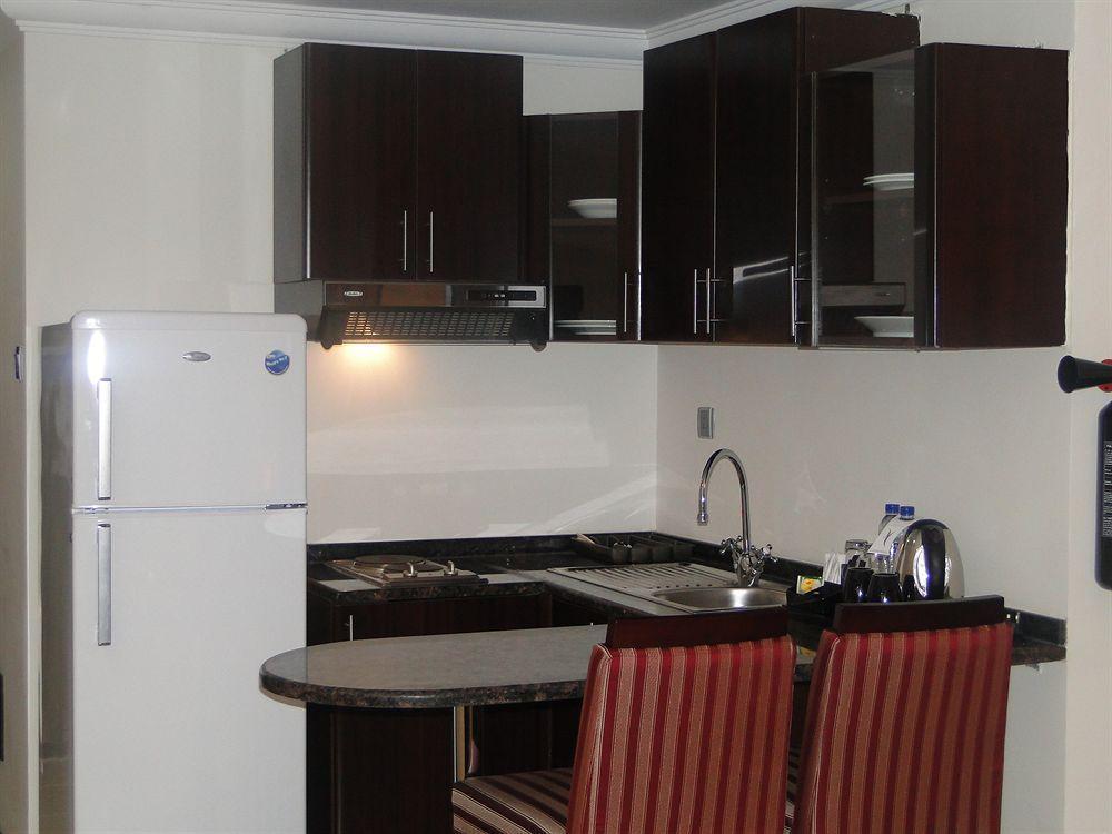Ewan Ajman Suites Hotel Kültér fotó